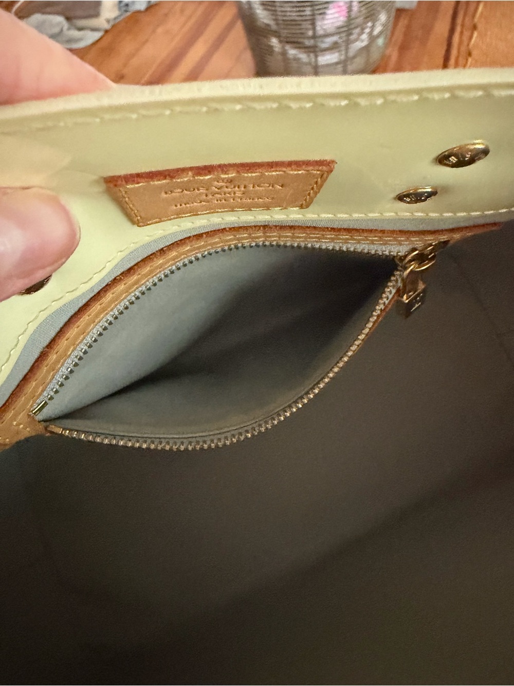Louis Vuitton Cream Vernis Tote with Vachetta Trim - Picture 11 of 11